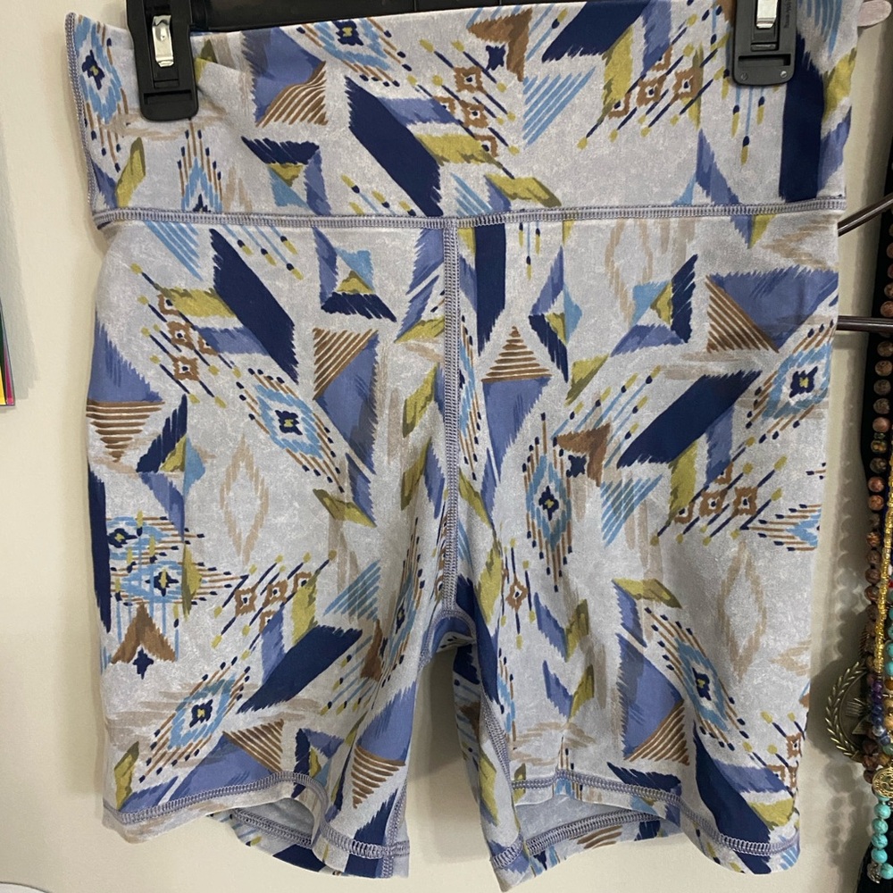 2 Items - Geometric Patterned Women's Bike Shorts and Bra Top SET  XL
